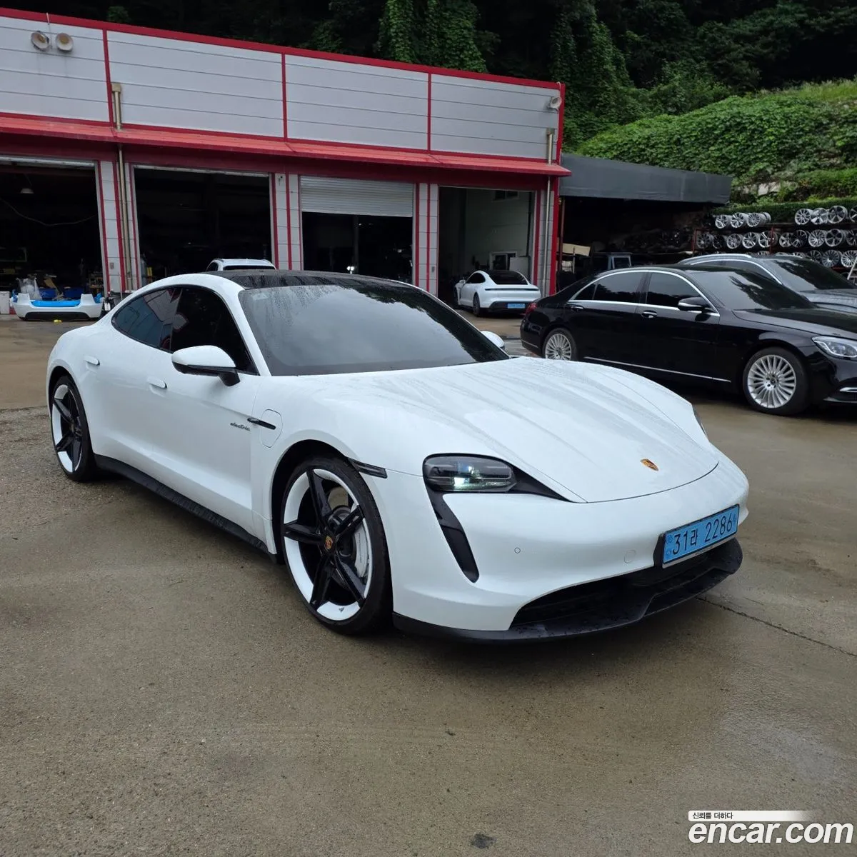 Porsche Taycan 2022 — 4