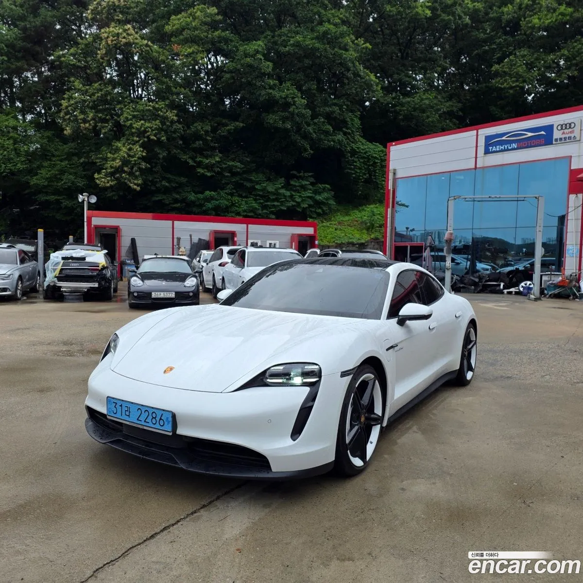 Porsche Taycan 2022 — 20