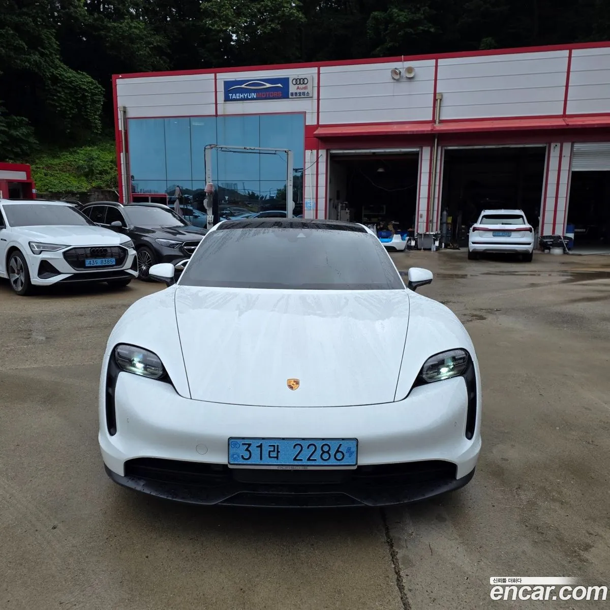 Porsche Taycan 2022 — 12