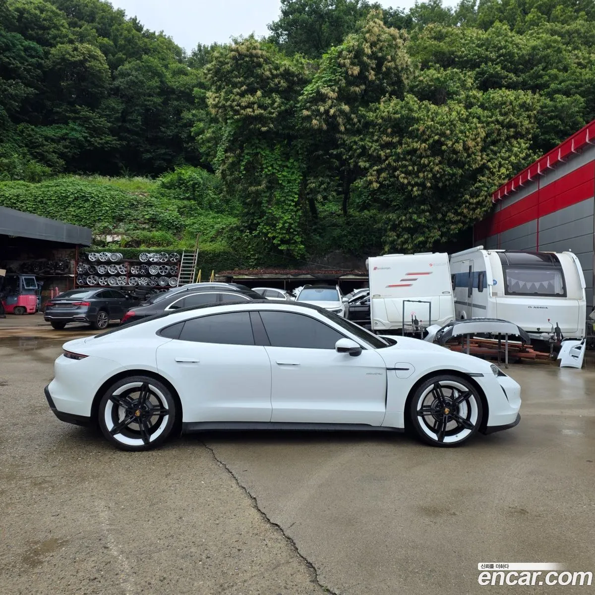 Porsche Taycan 2022 — 16