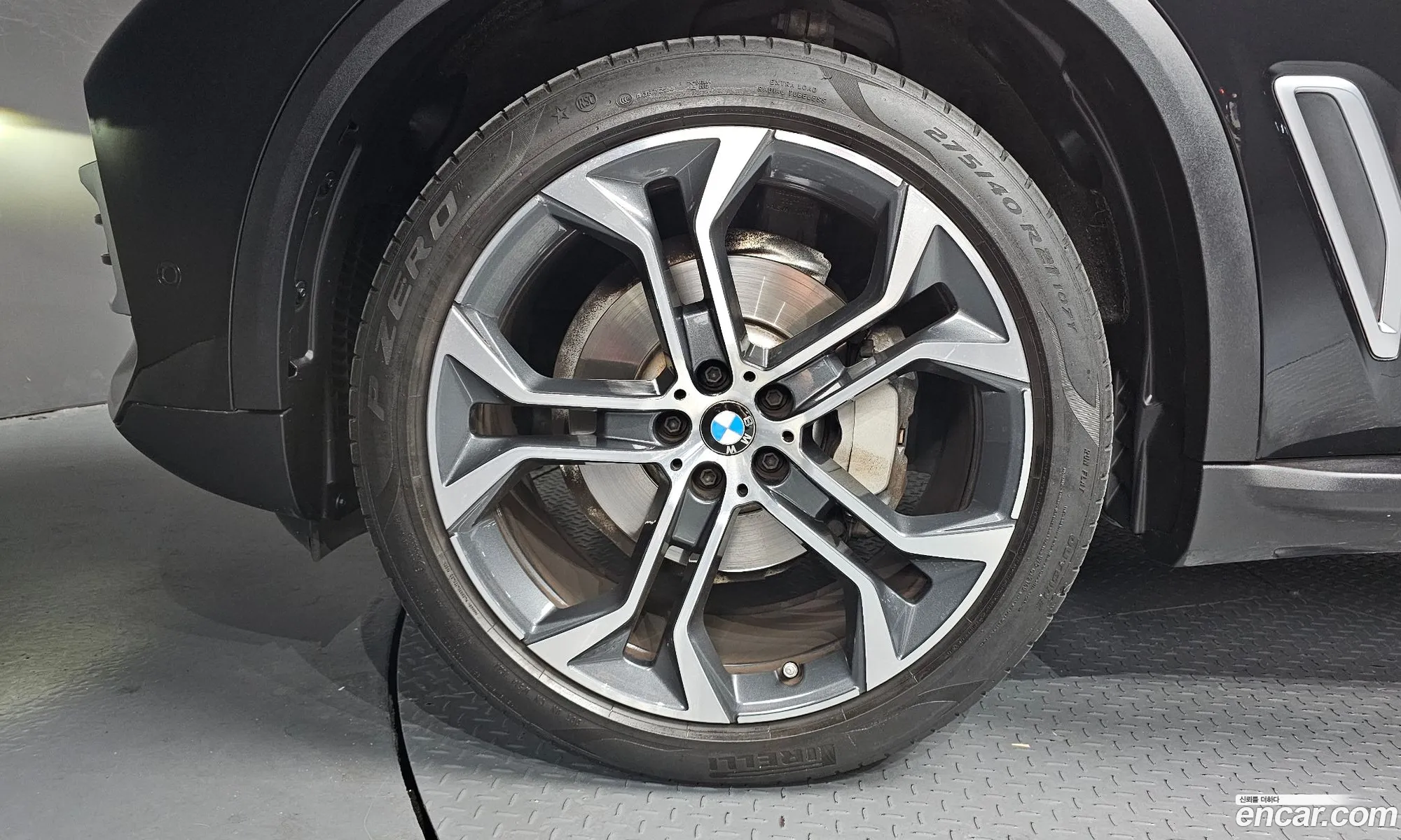 BMW X5 2021 WBACR6102M9H27727 — 10