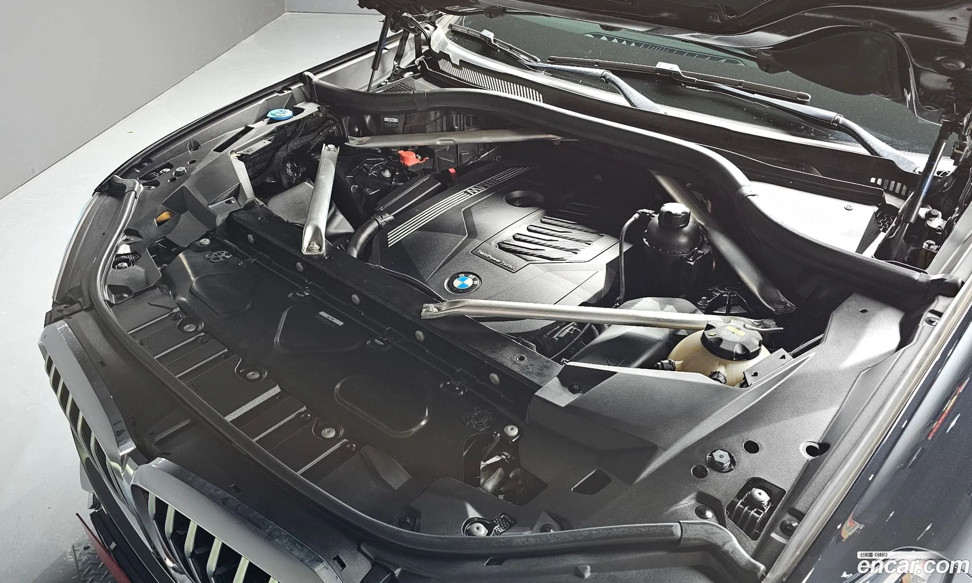 BMW X5 2021 WBACR6102M9H27727 — 5