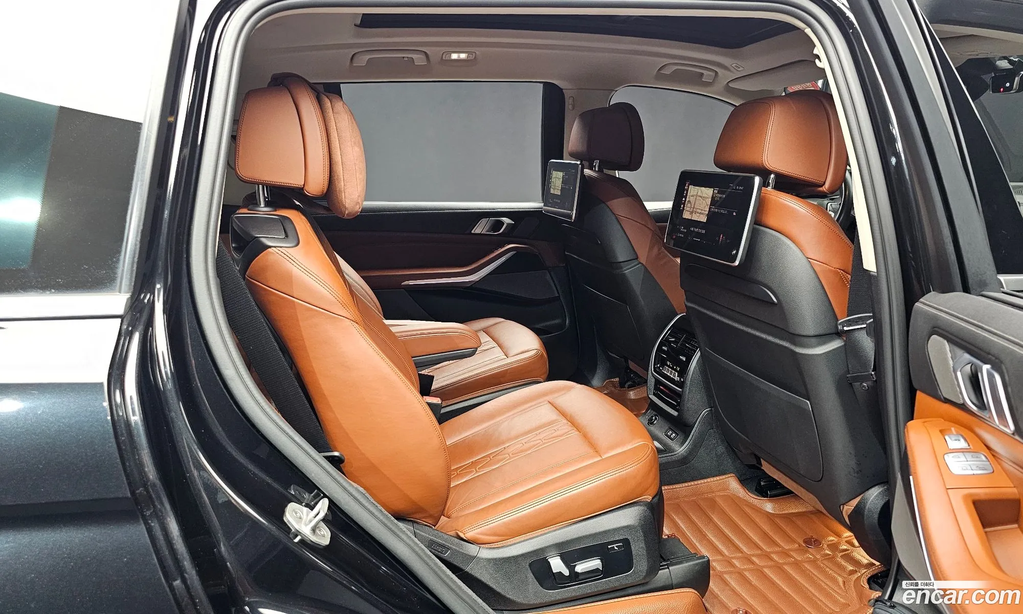 BMW X7 2020 WBACW8108L9D69617 — 32