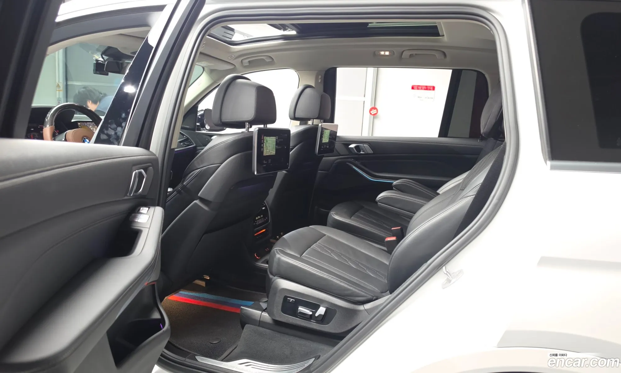 BMW X7 2020 WBACW8106L9D05107 — 7