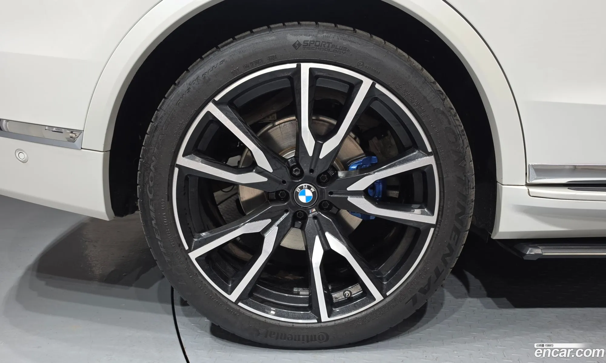 BMW X7 2020 WBACW8106L9D05107 — 25