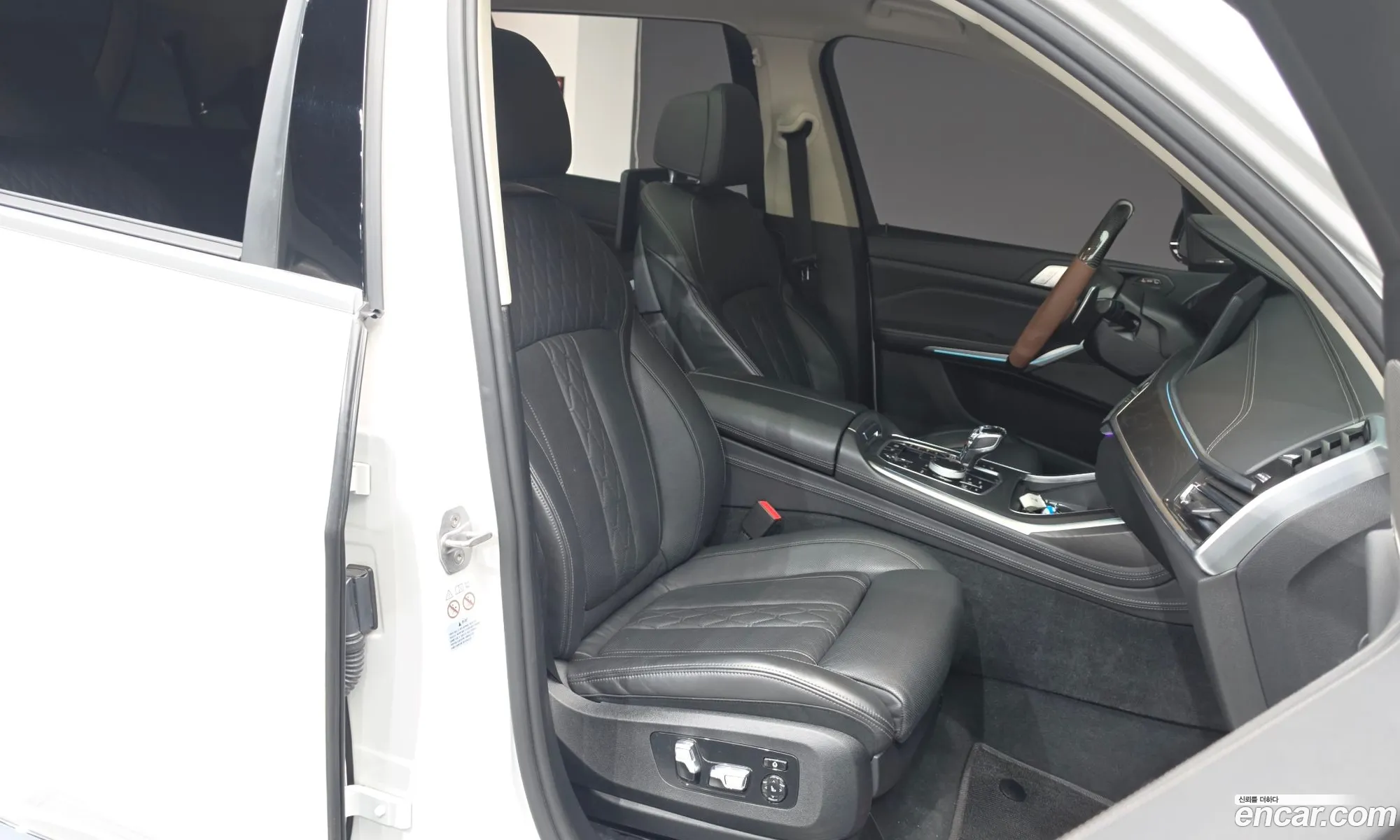 BMW X7 2020 WBACW8106L9D05107 — 26