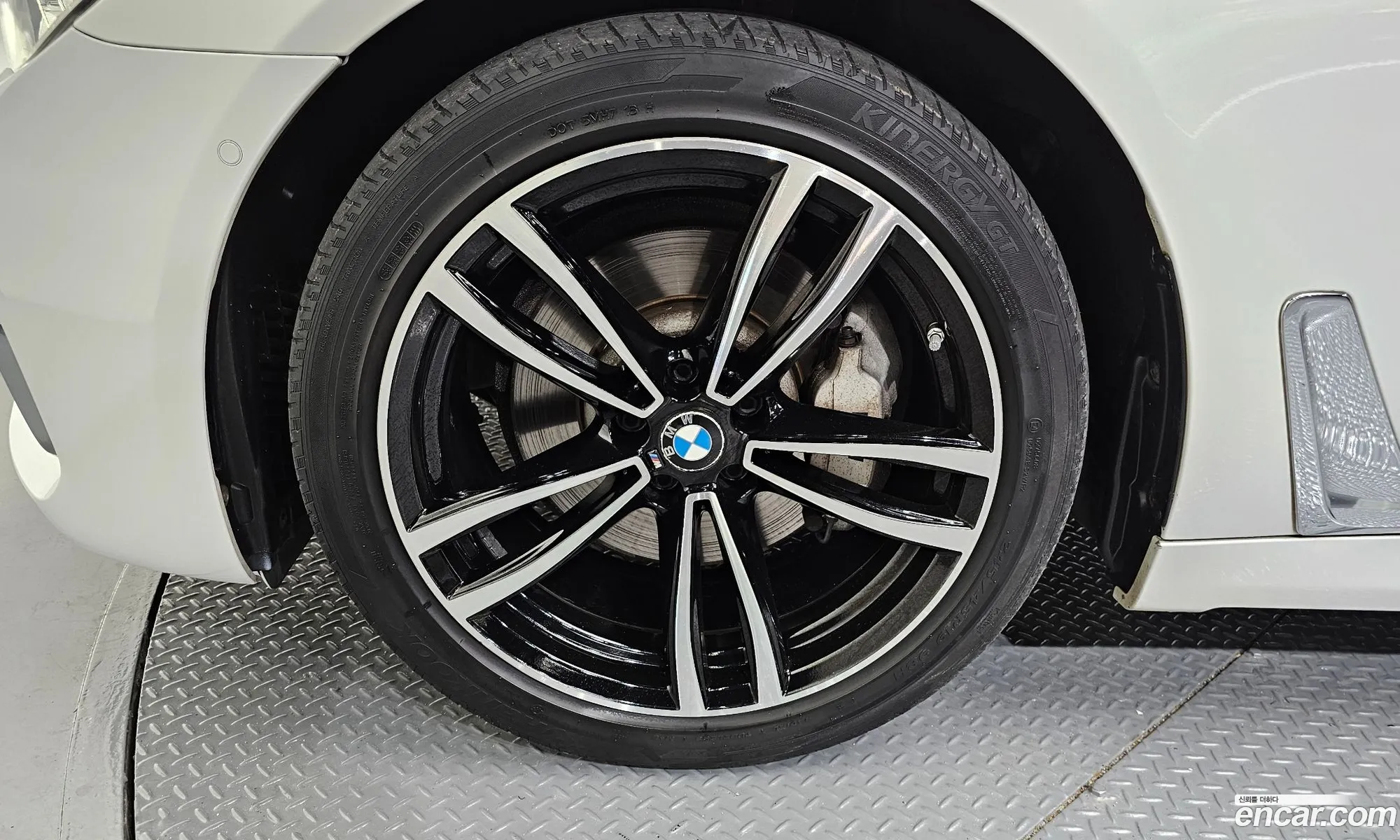 BMW 7 Series 2017 — 2