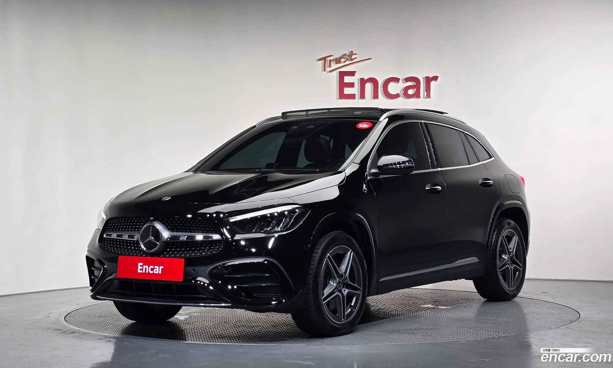 Mercedes-Benz GLA-Class H247 2024 — 30