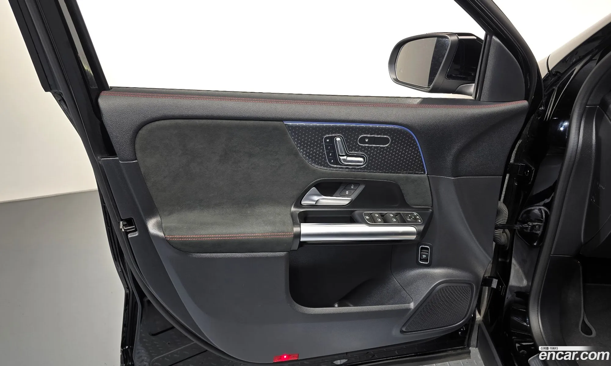 Mercedes-Benz GLA-Class H247 2024 — 5