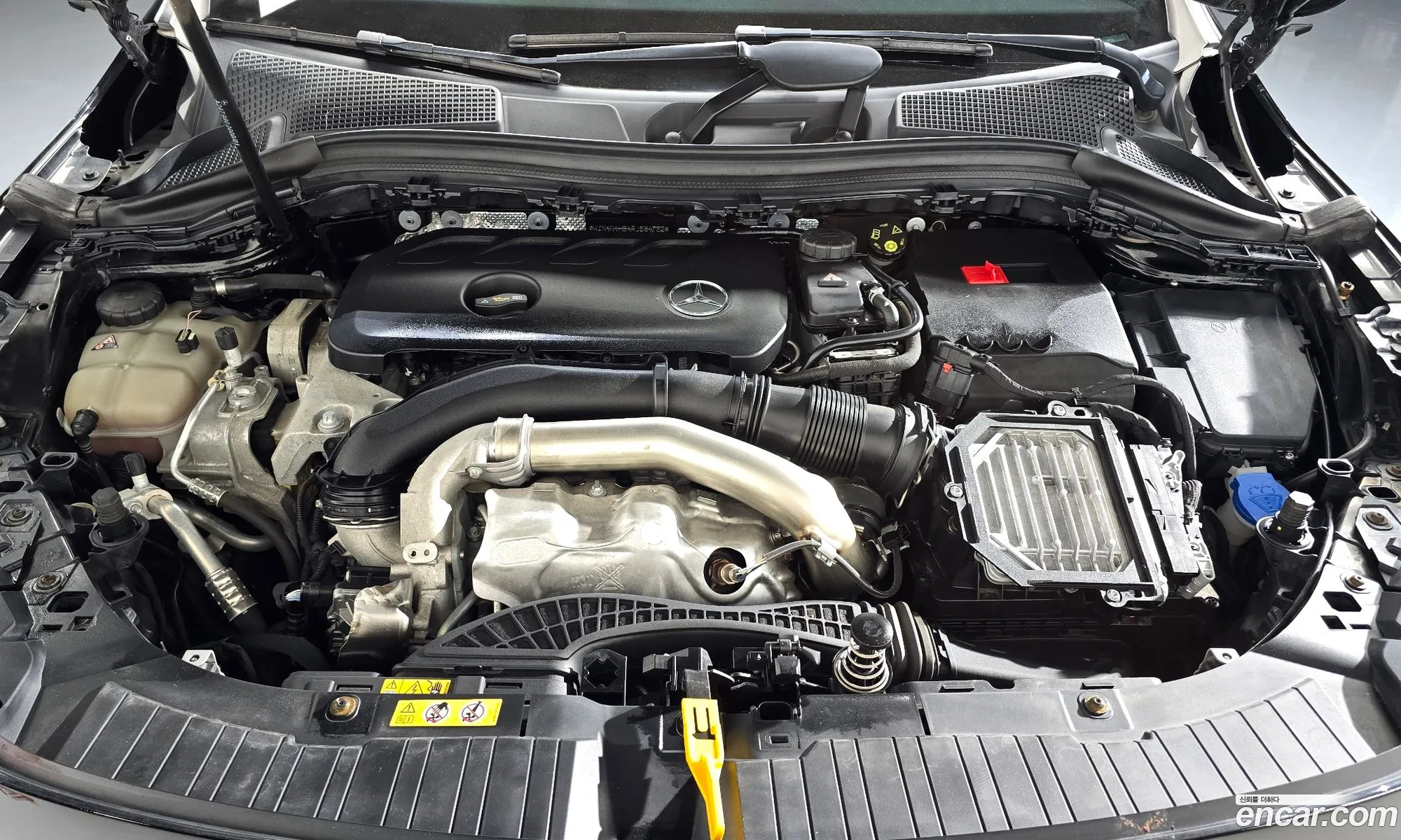 Mercedes-Benz GLA-Class H247 2024 — 15