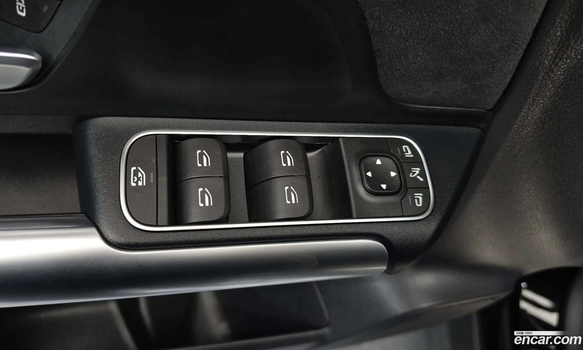 Mercedes-Benz GLA-Class H247 2024 — 8
