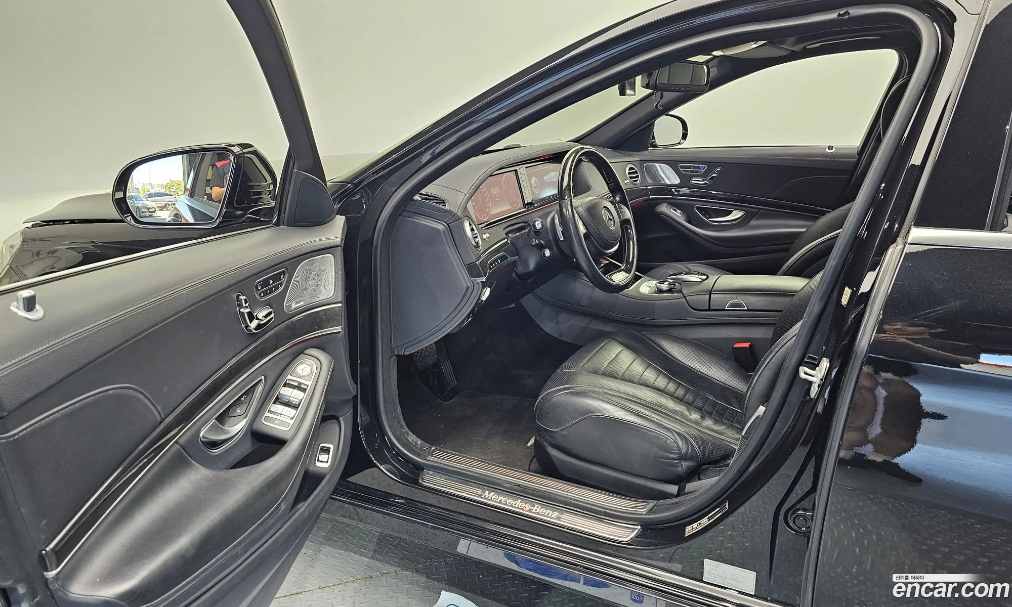 Mercedes-Benz S-Class W222 2016 WDDUG8FB4GA280634 — 2