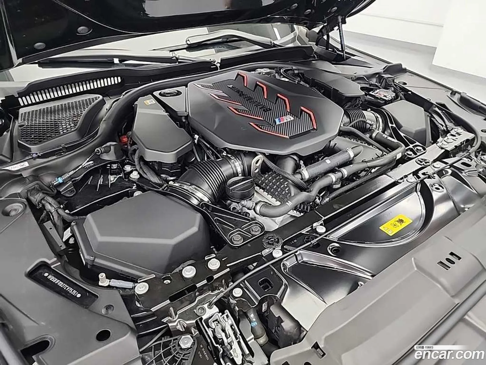 BMW M5 2025 — 8