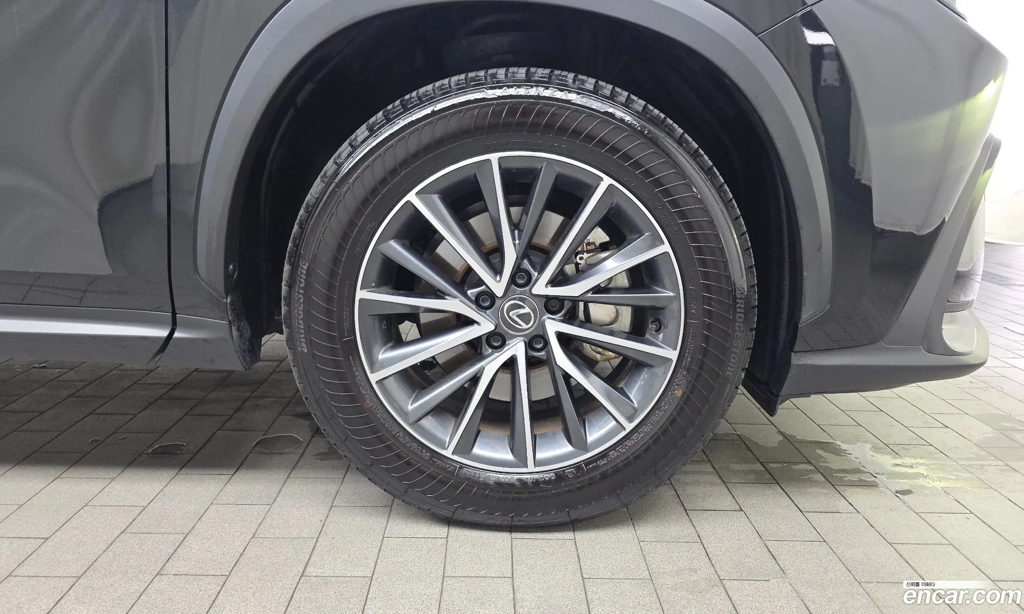 Lexus NX450h+ 2025 — 32