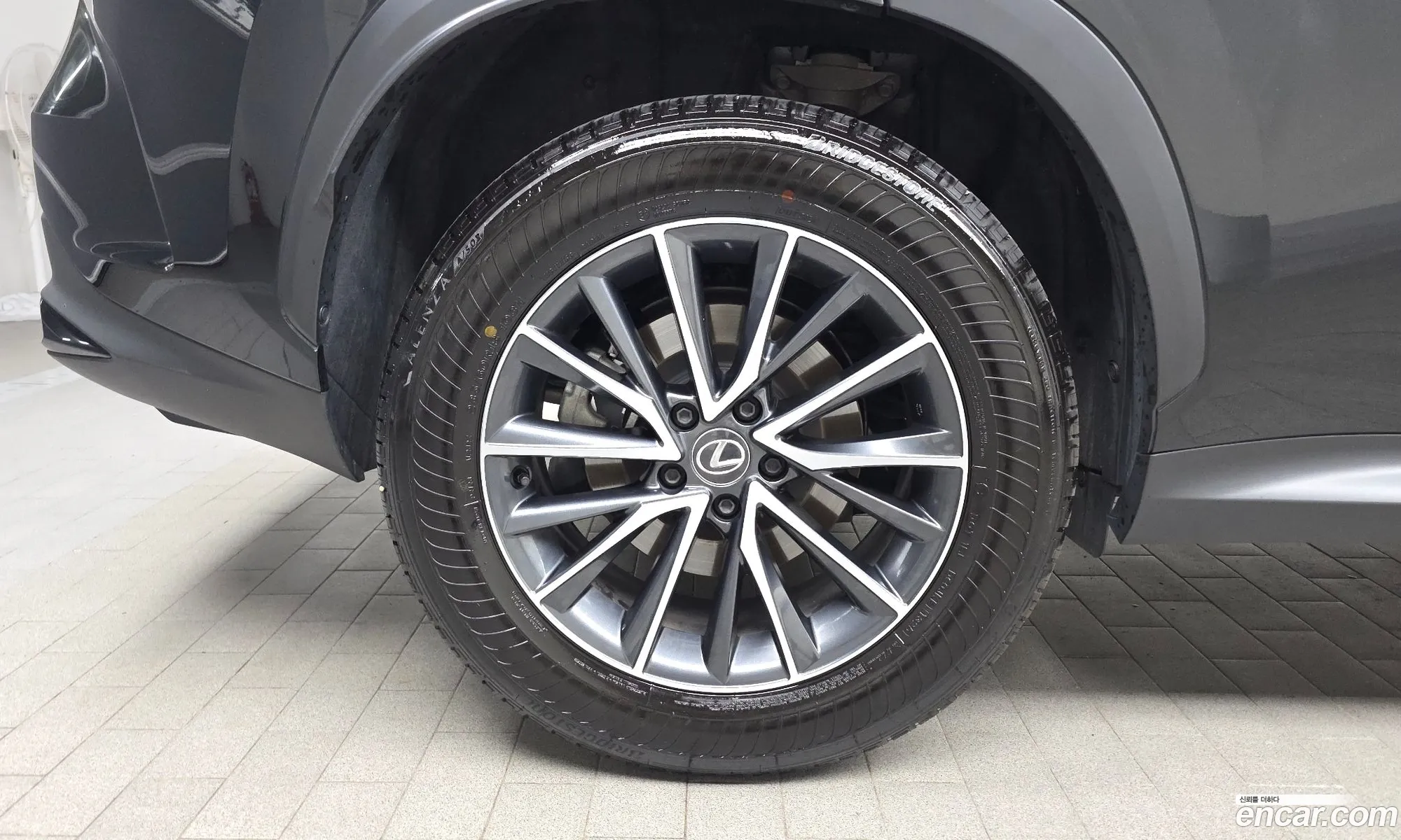 Lexus NX450h+ 2025 — 13