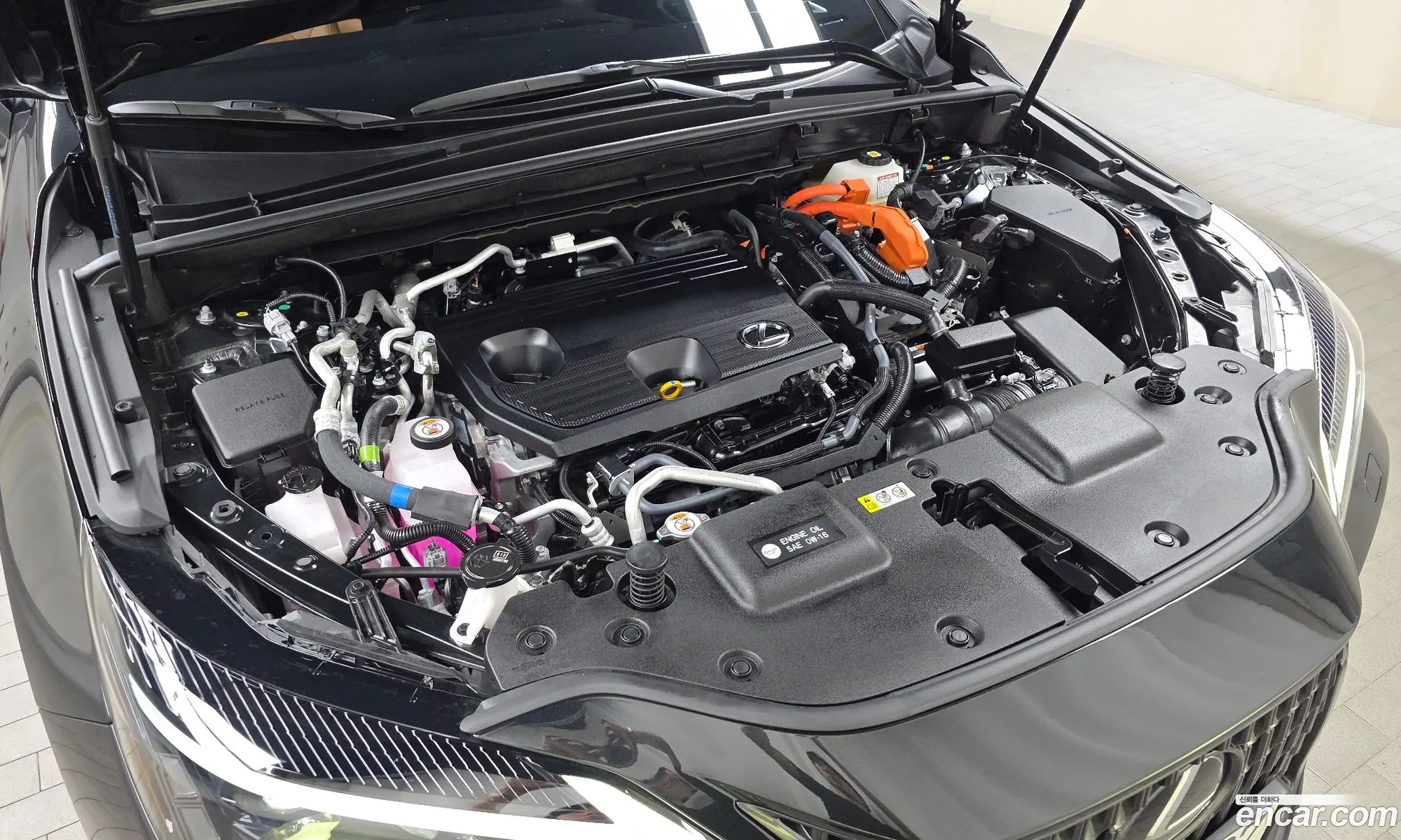 Lexus NX450h+ 2025 — 28