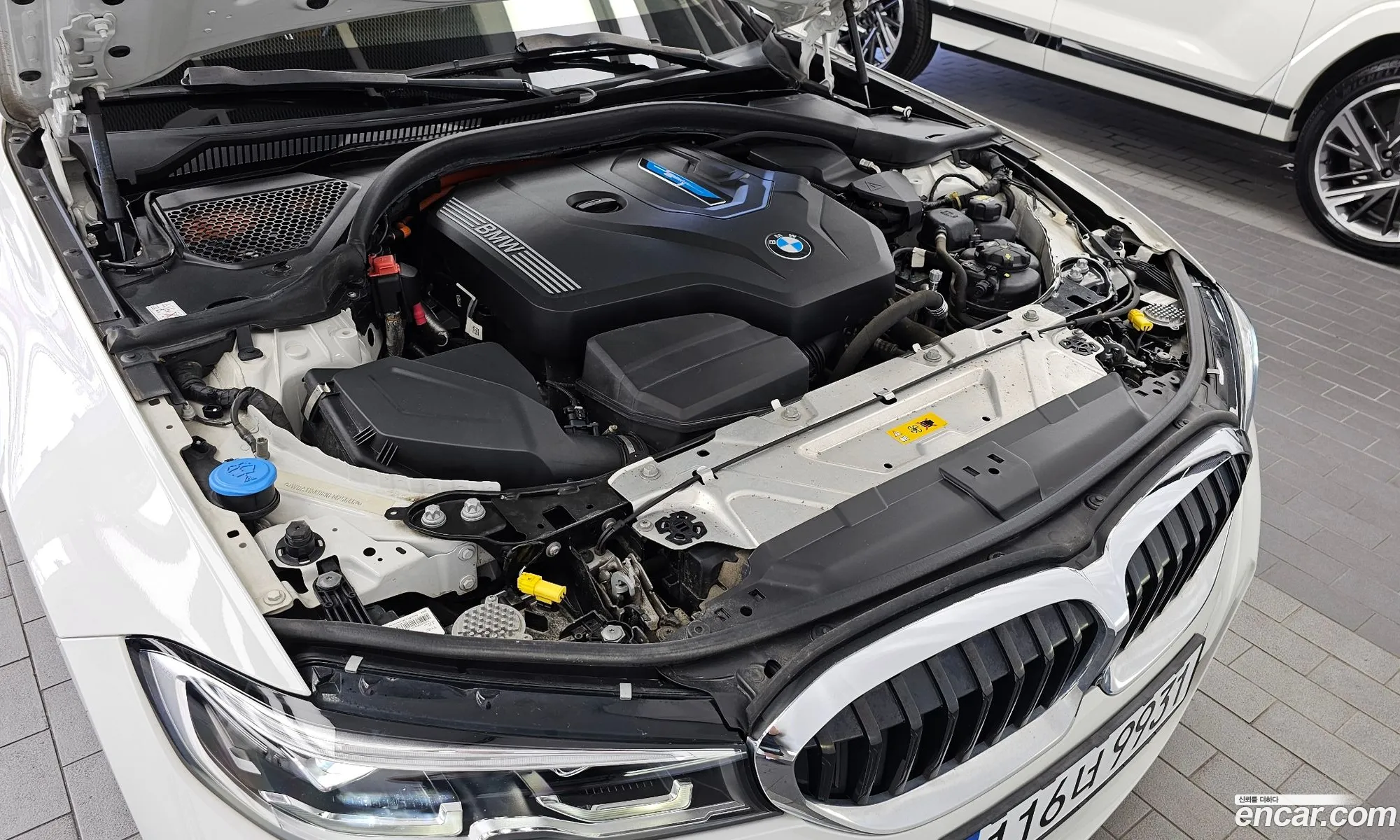 BMW 3 Series 2022 — 17