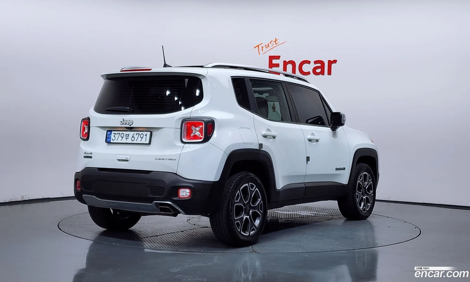 Jeep Renegade 2018 1C4BU0000JPH93429 — 3