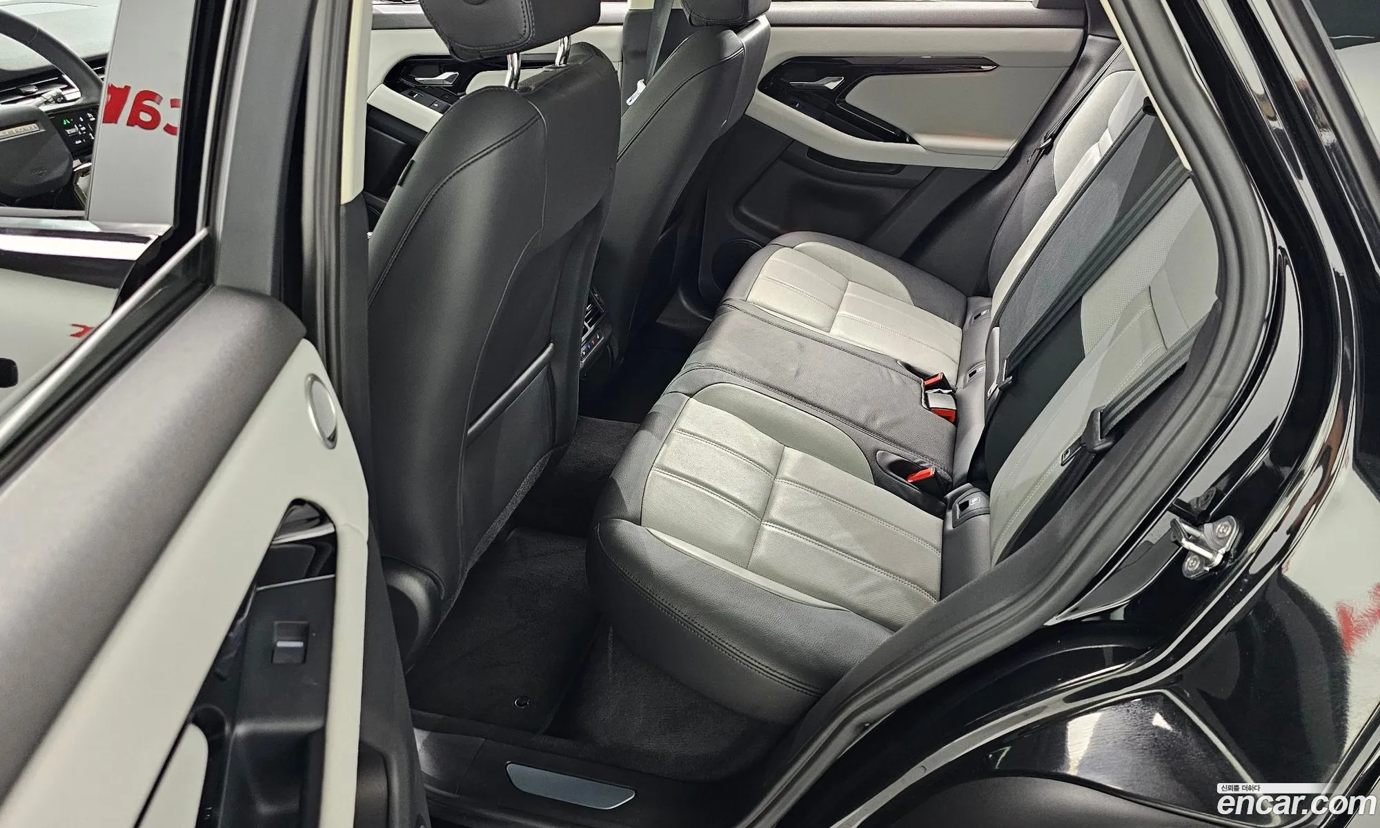Land Rover Range Rover Evoque 2025 SALZA2BX4SH265396 — 30