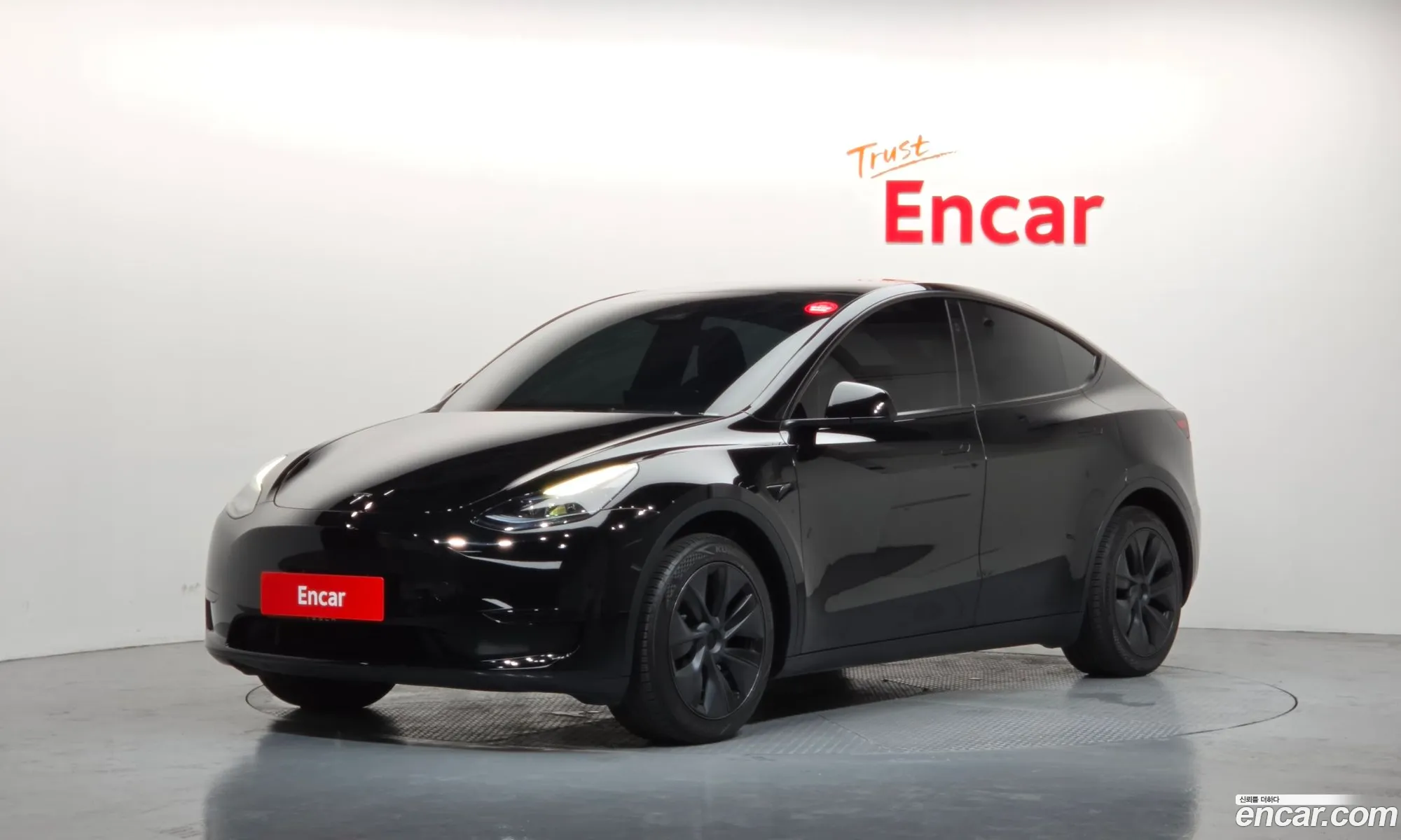 Tesla Model Y 2024 — 6