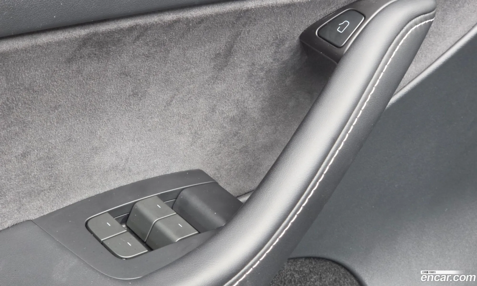 Tesla Model Y 2024 — 10