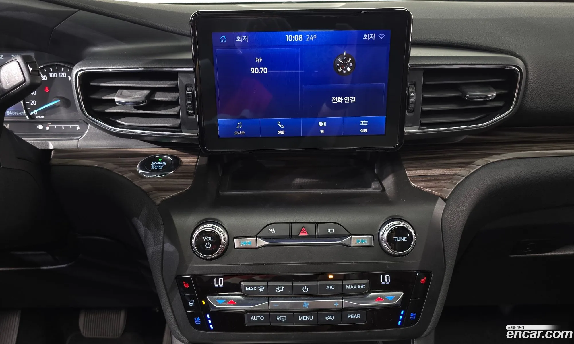Ford Explorer 6th Gen 2020 — 31