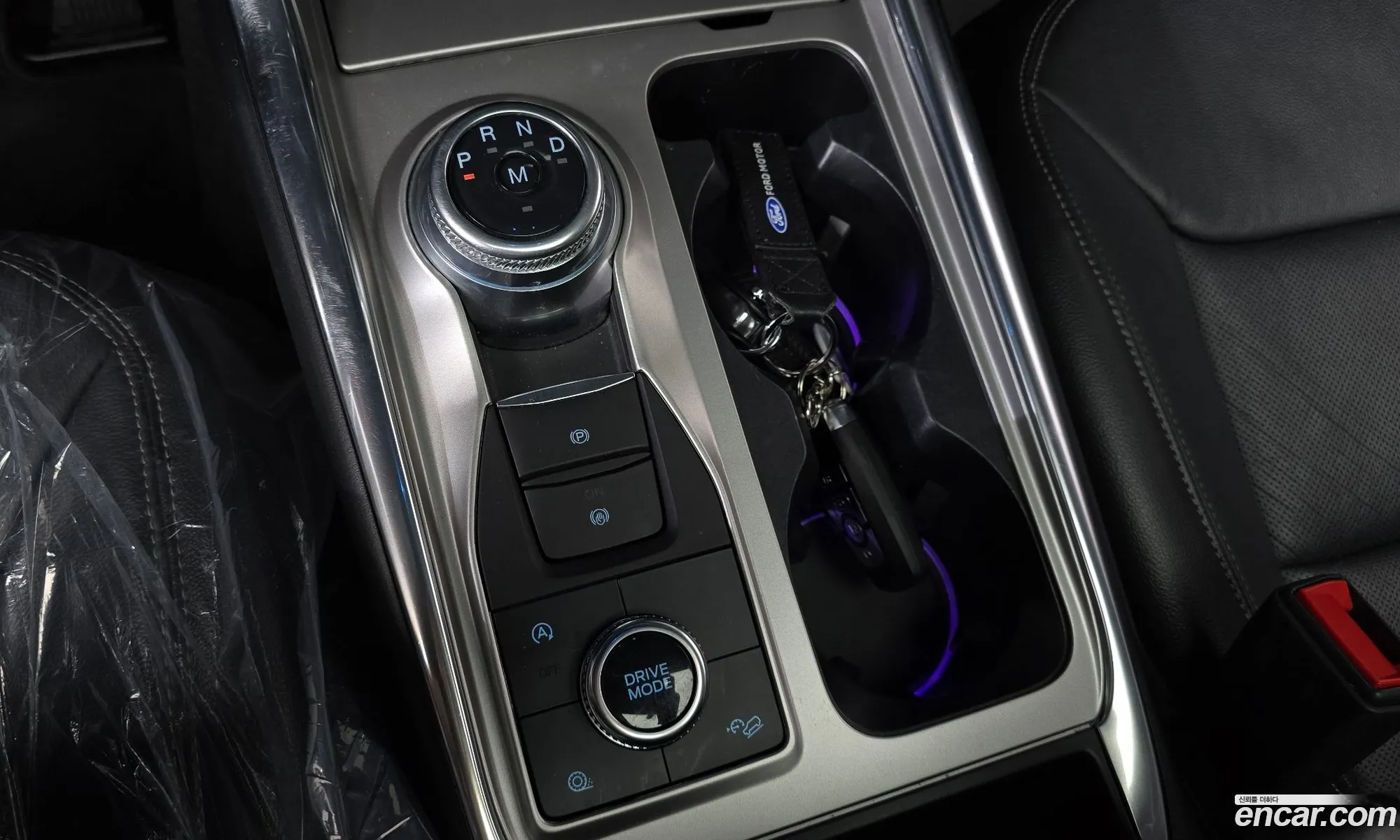 Ford Explorer 6th Gen 2020 — 32