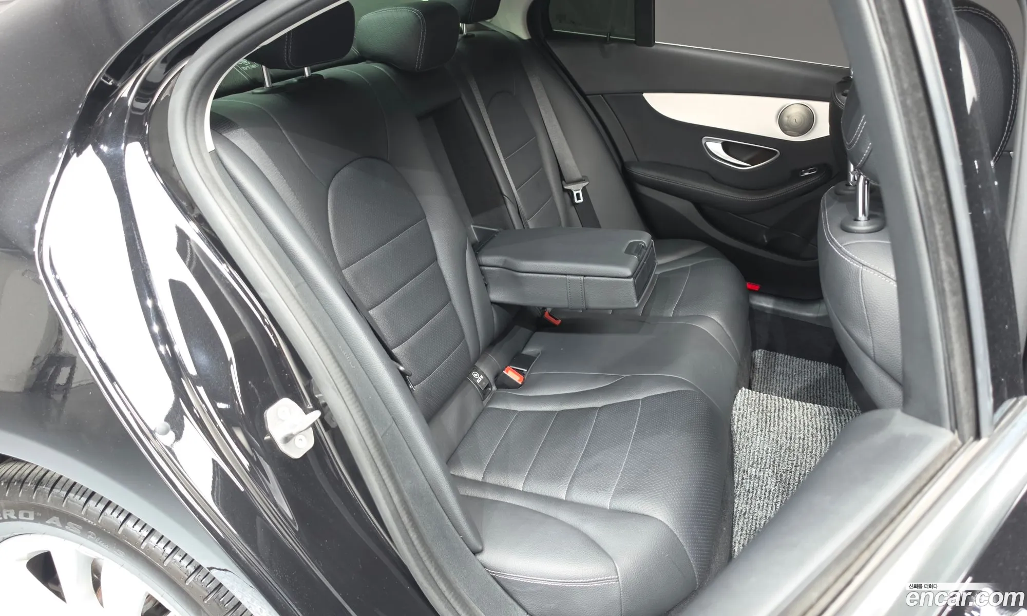 Mercedes-Benz C-Class W205 2020 — 15