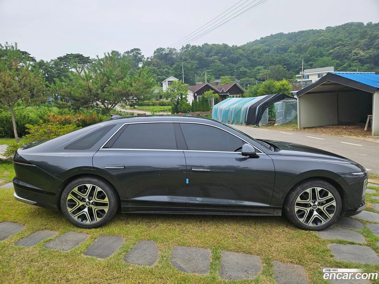 Hyundai Grandeur Hybrid 2025 — 3