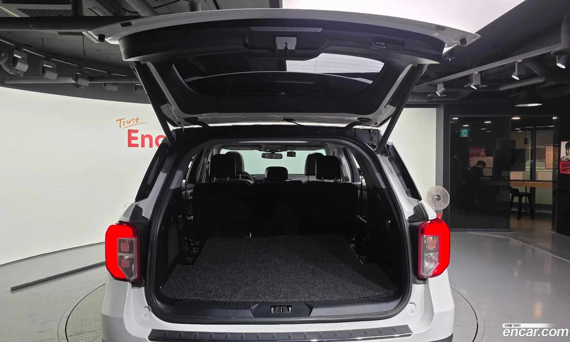 Ford Explorer 6th Gen 2021 1FMSK8FH4MGA09582 — 11