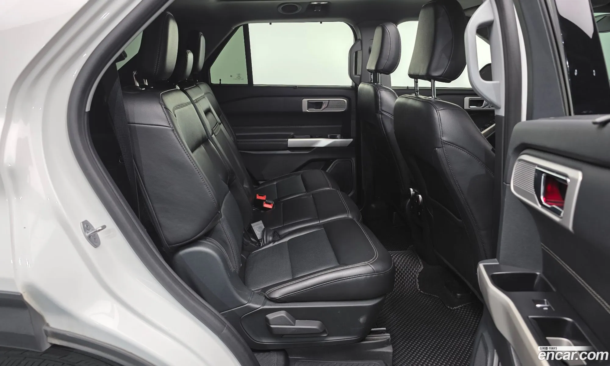 Ford Explorer 6th Gen 2021 1FMSK8FH4MGA09582 — 18