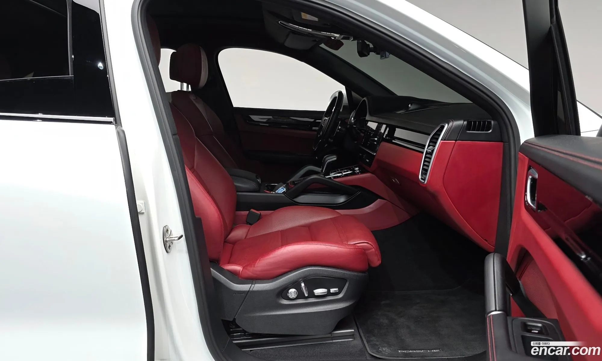 Porsche Cayenne 2020 WP1BA29Y9LDA66021 — 24