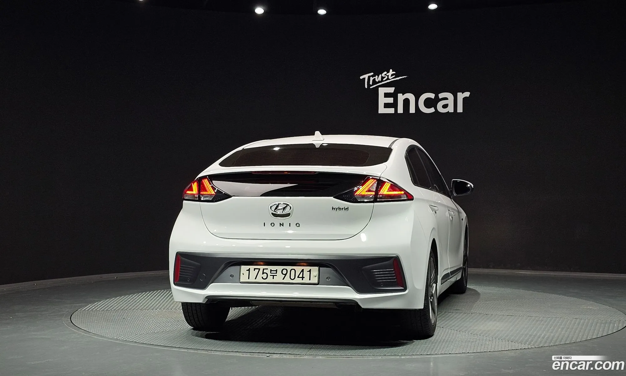 Hyundai Ioniq Hybrid 2020 — 2