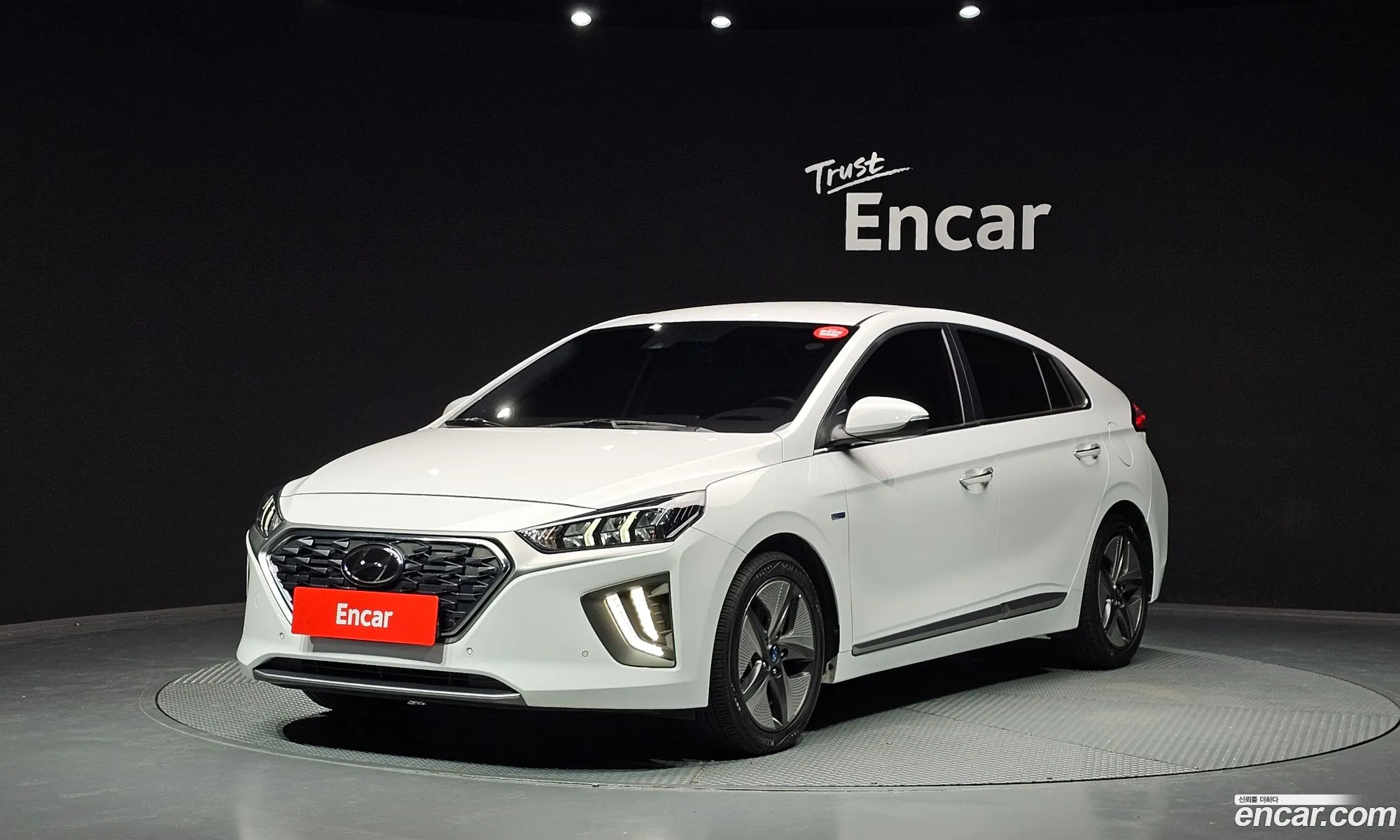 Hyundai Ioniq Hybrid 2020 — 3