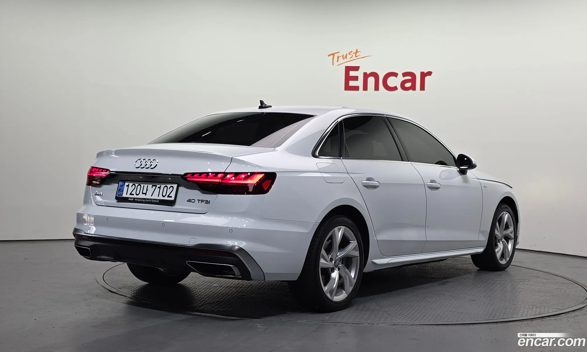 Audi A4 2021 WAUZZZF47MN000708 — 17