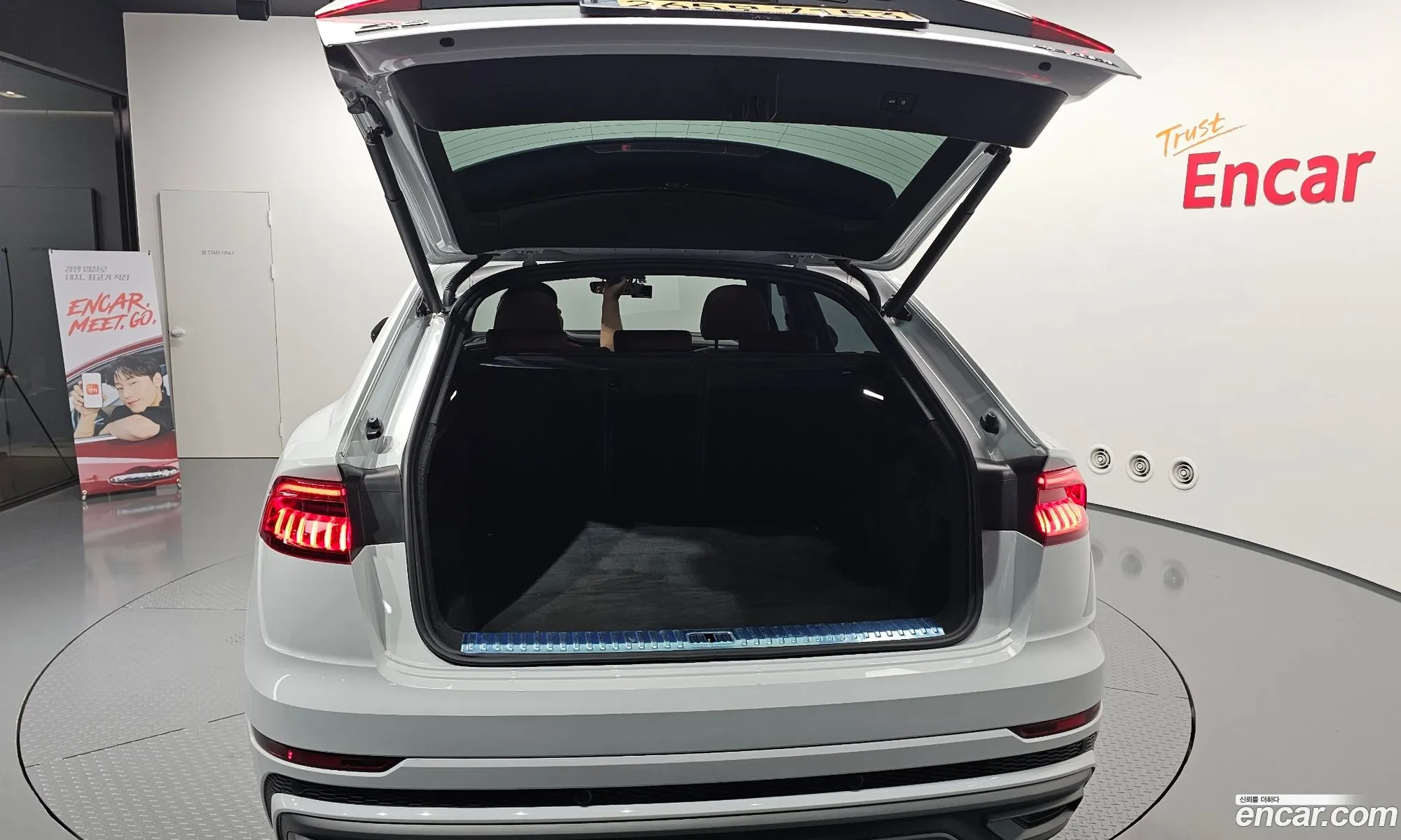 Audi Q8 2021 WAUZZZF17MD002454 — 7