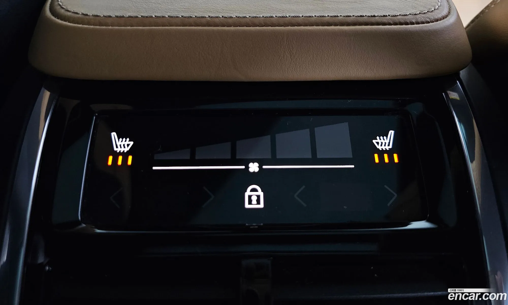 Volvo V90 Cross Country 2020 — 28