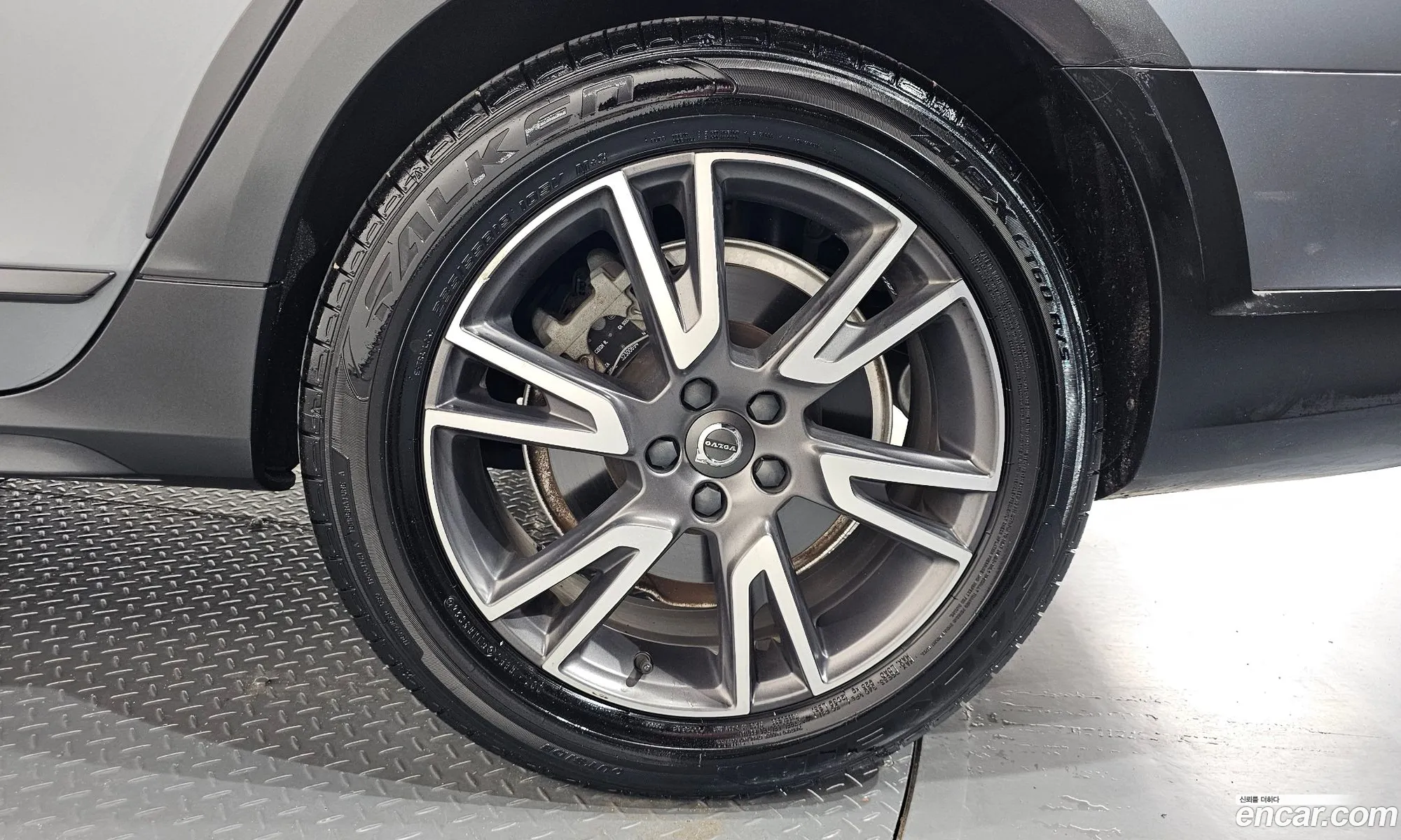 Volvo V90 Cross Country 2020 — 10