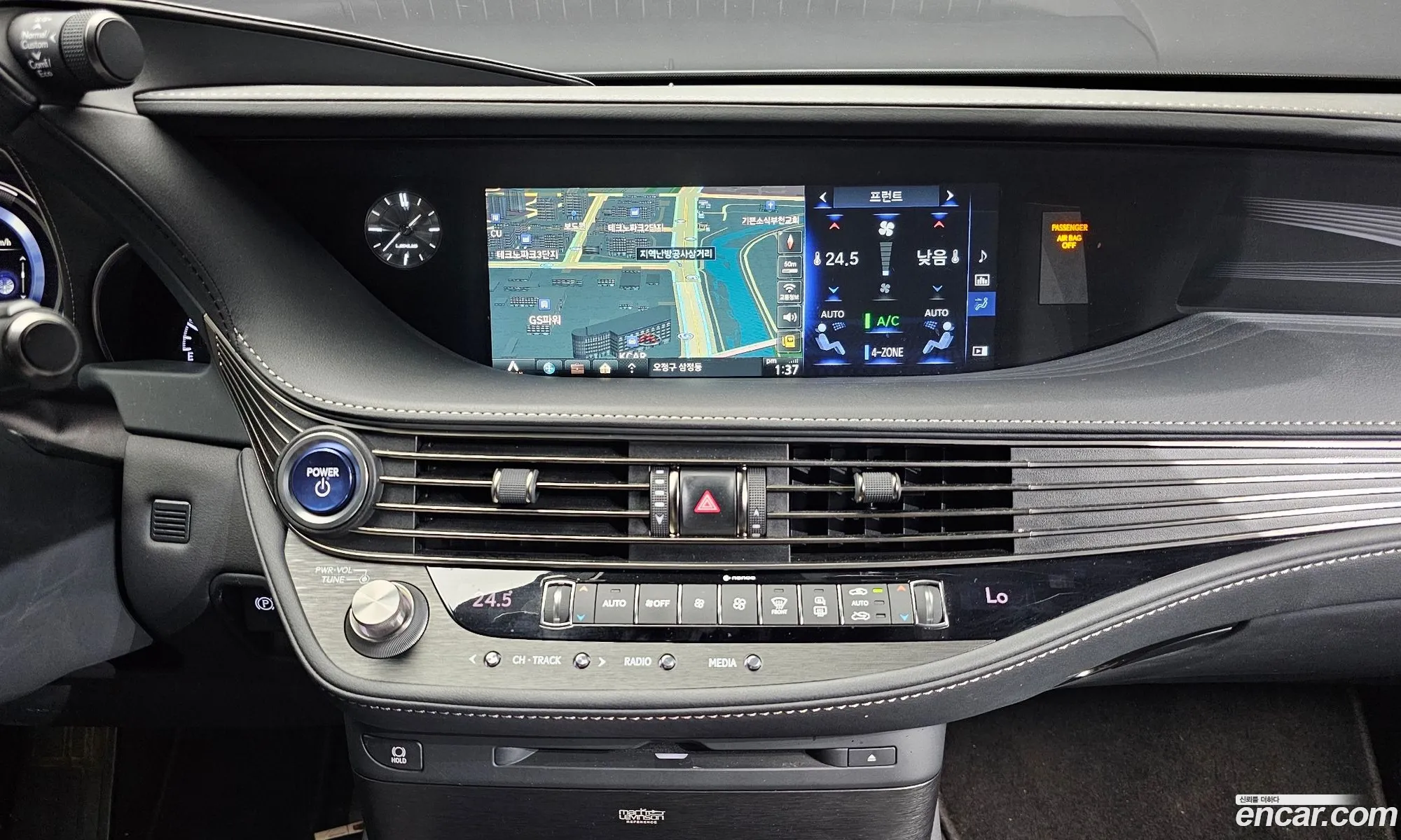 Lexus LS500h 2018 JTHCYLFF6J5000767 — 10