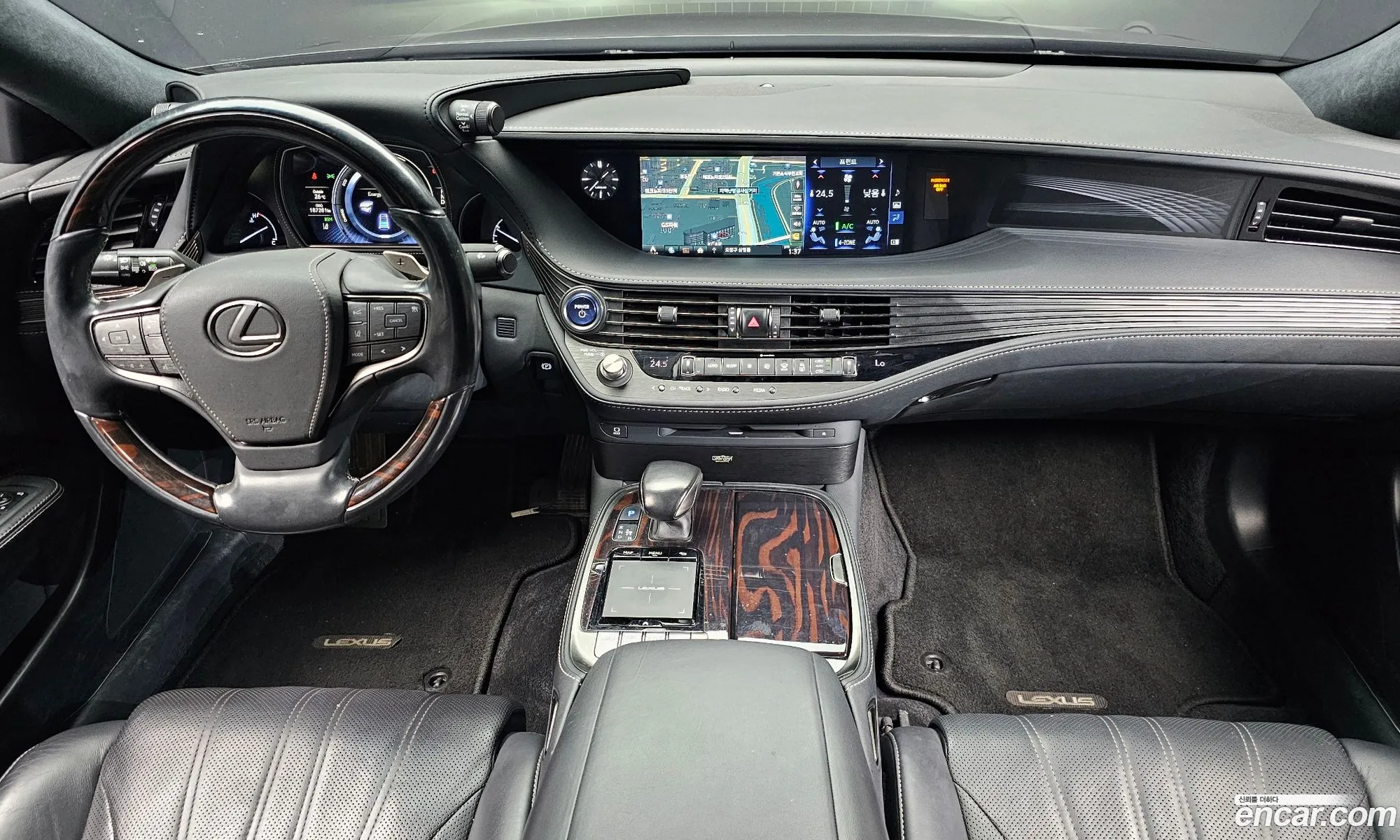 Lexus LS500h 2018 JTHCYLFF6J5000767 — 20
