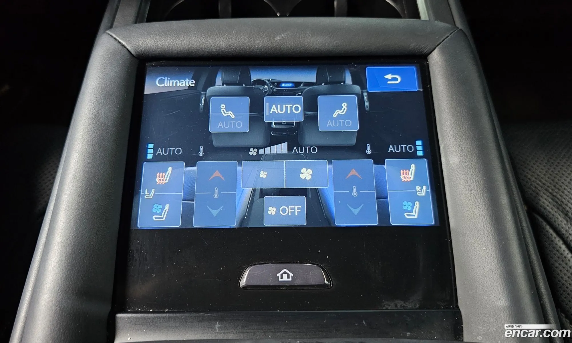 Lexus LS500h 2018 JTHCYLFF6J5000767 — 12