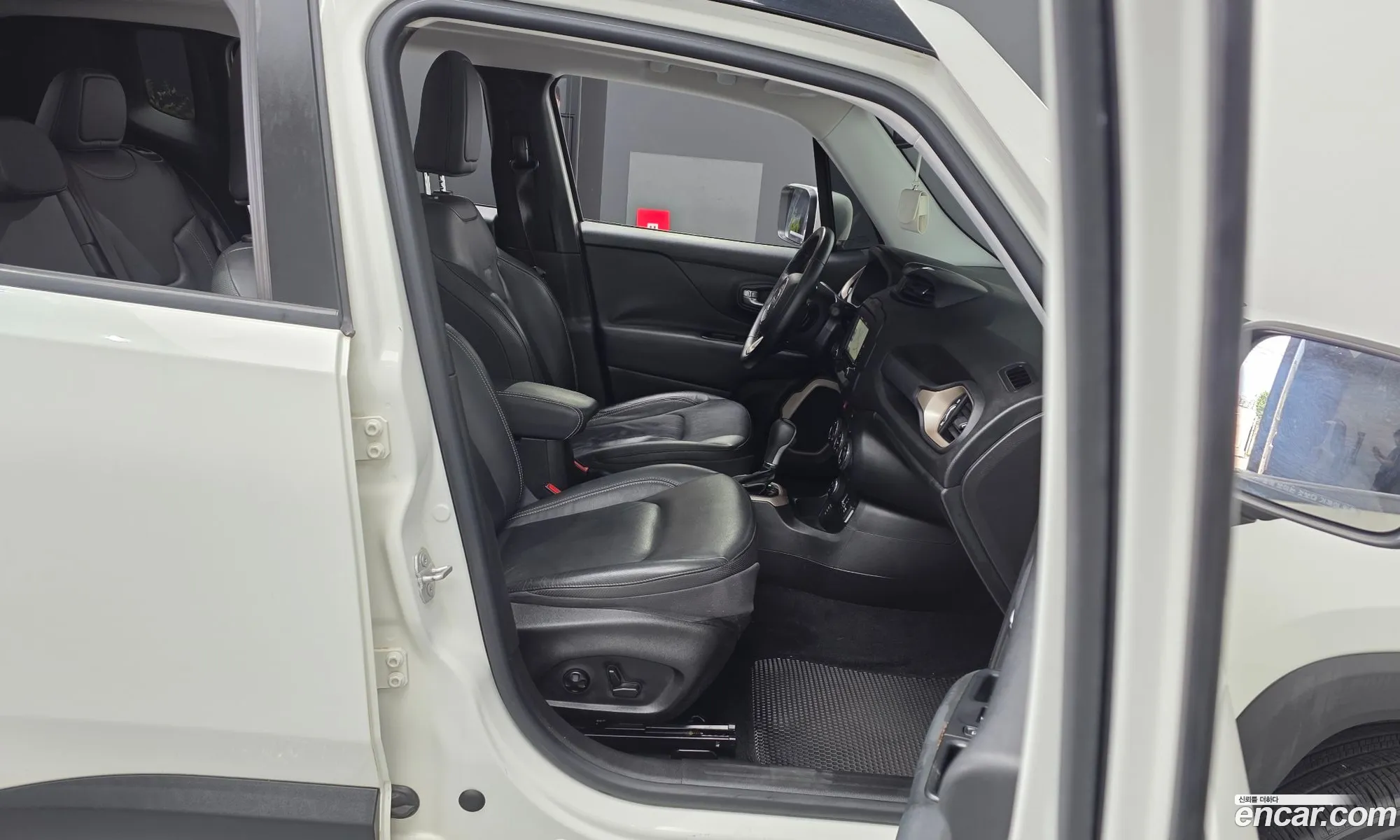 Jeep Renegade 2015 — 8