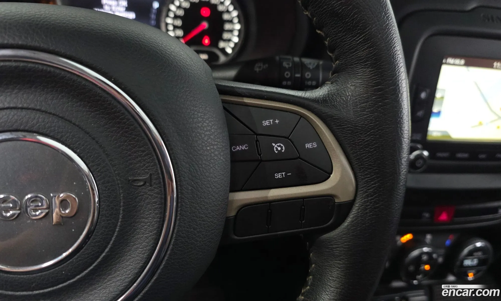 Jeep Renegade 2015 — 13