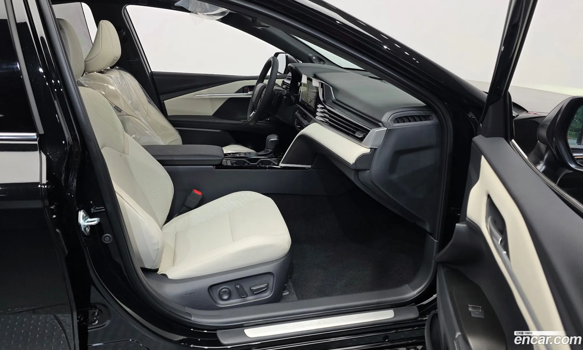 Toyota Camry 2026 — 16