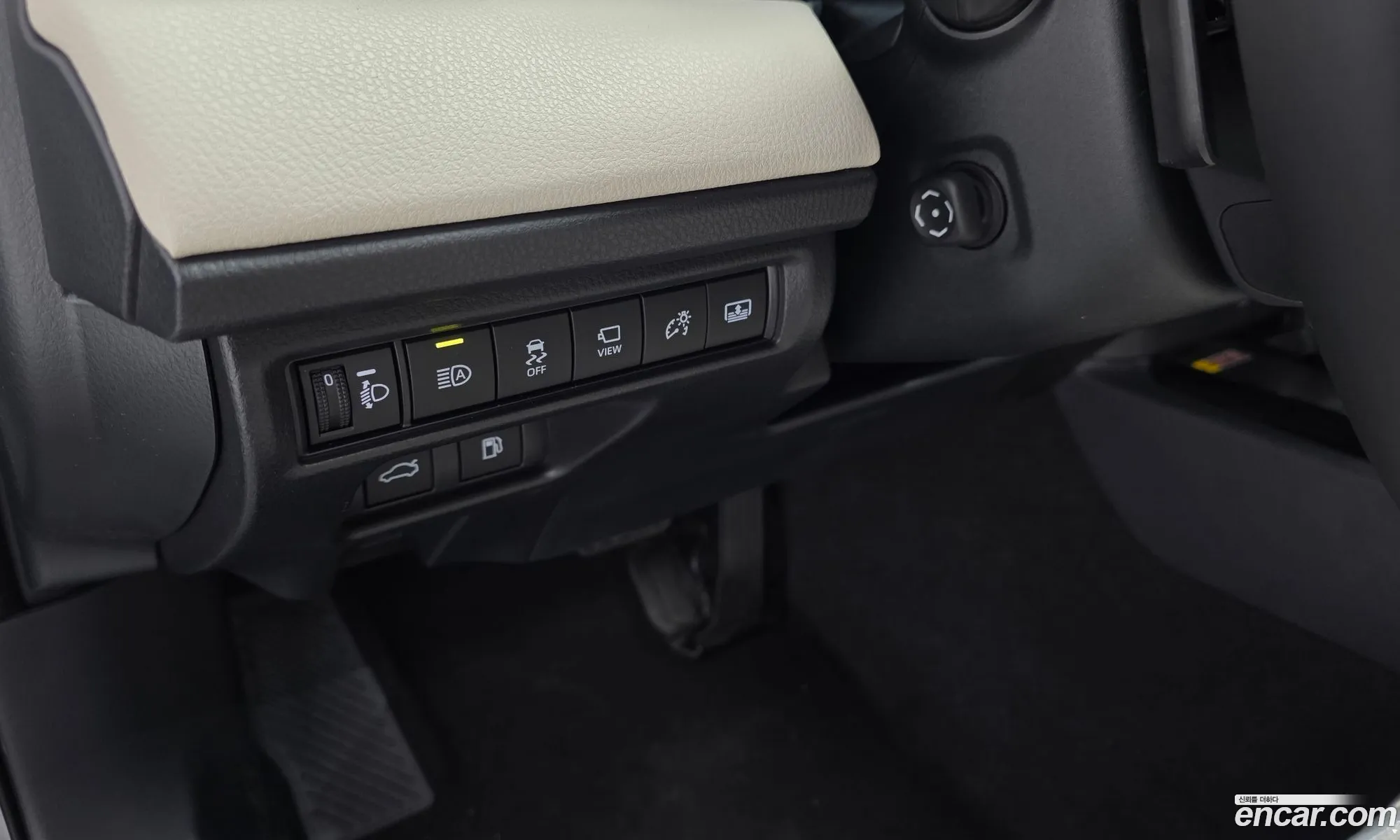 Toyota Camry 2026 — 2