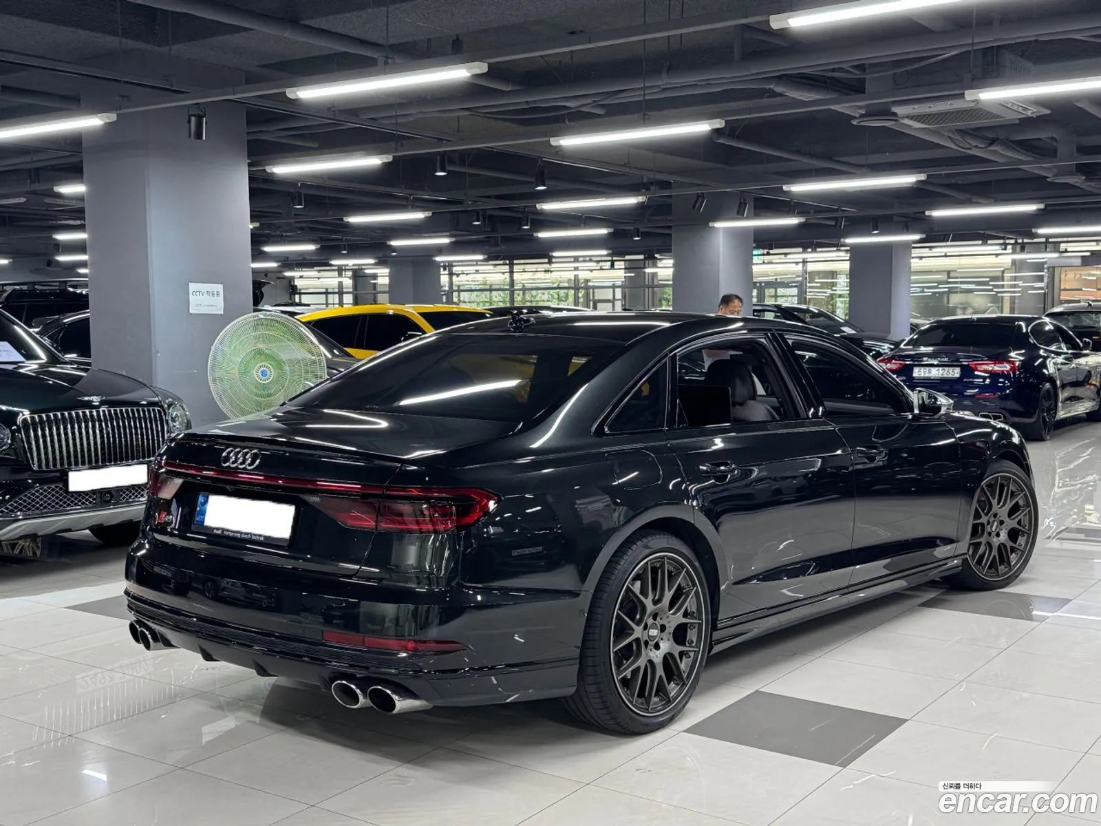 Audi S8