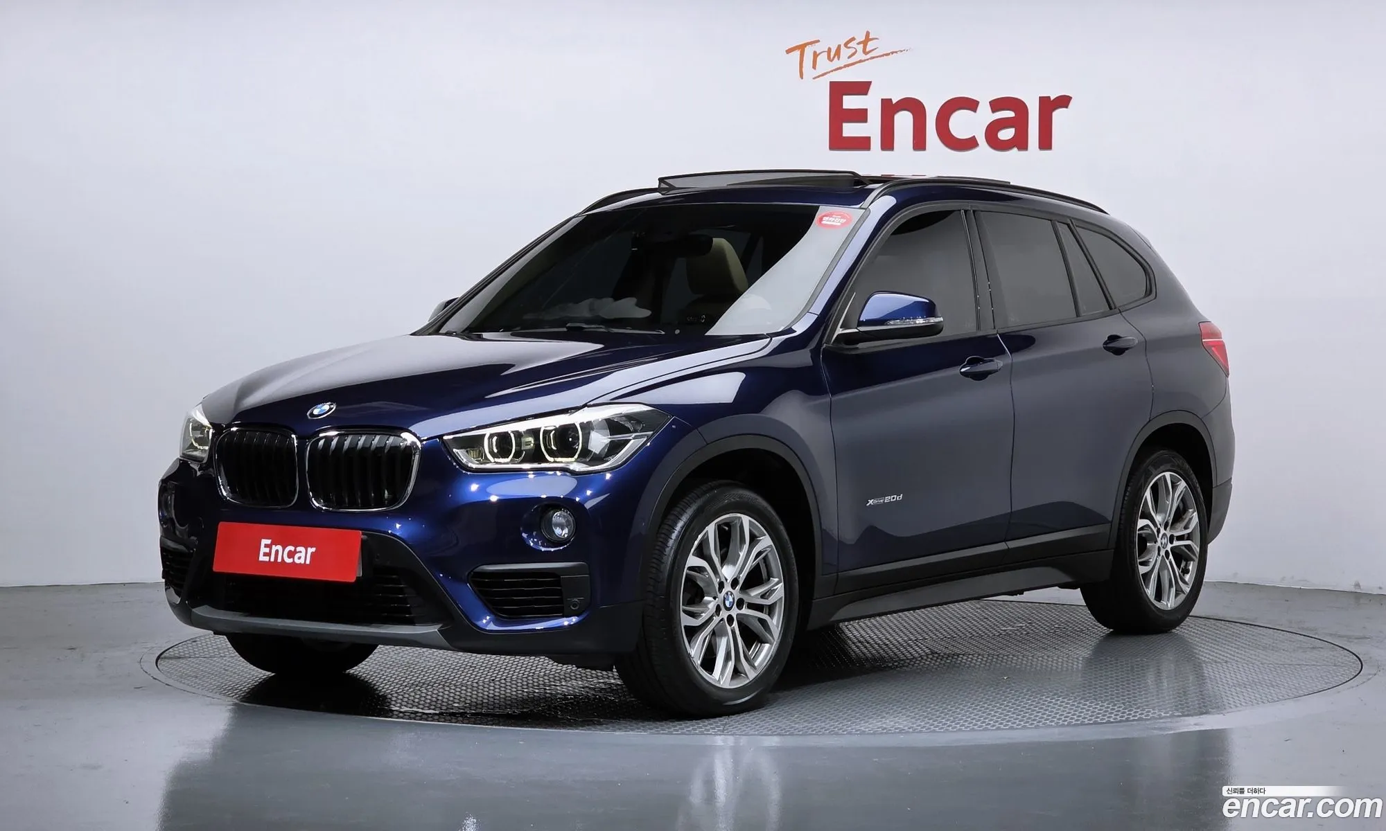 BMW X1 2018 WBAJJ1107JEF61533 — 32