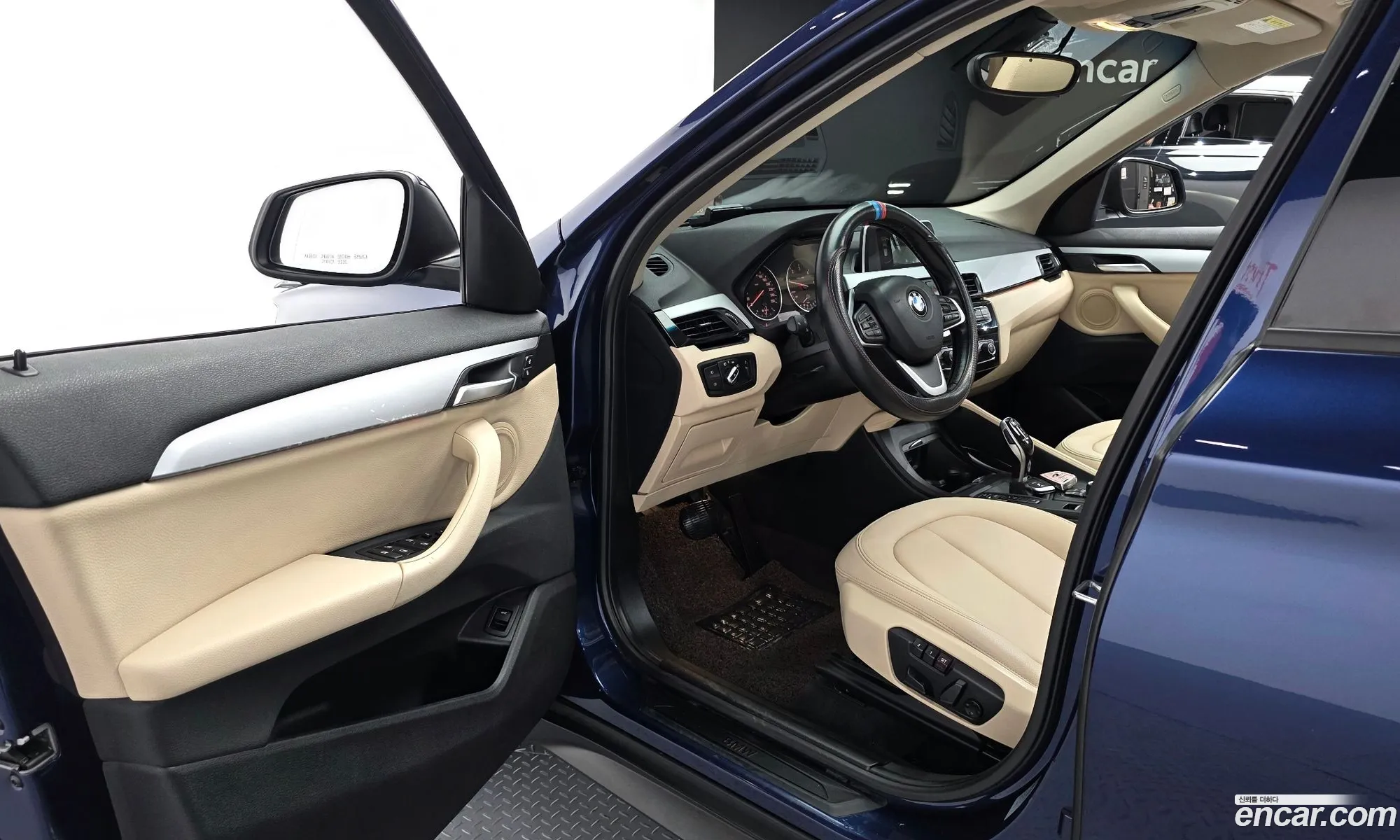 BMW X1 2018 WBAJJ1107JEF61533 — 19
