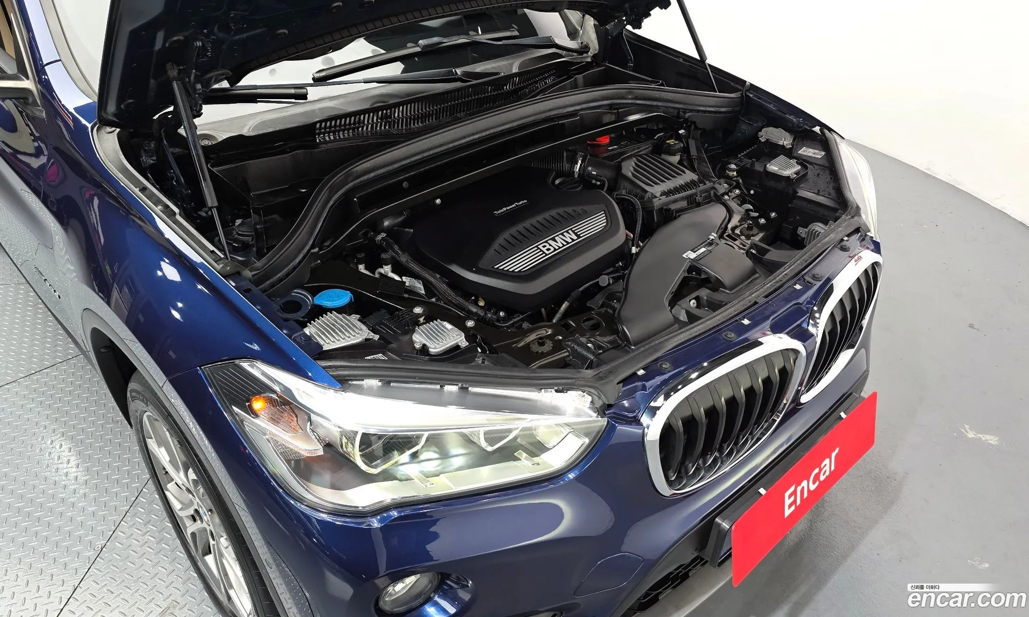 BMW X1 2018 WBAJJ1107JEF61533 — 18