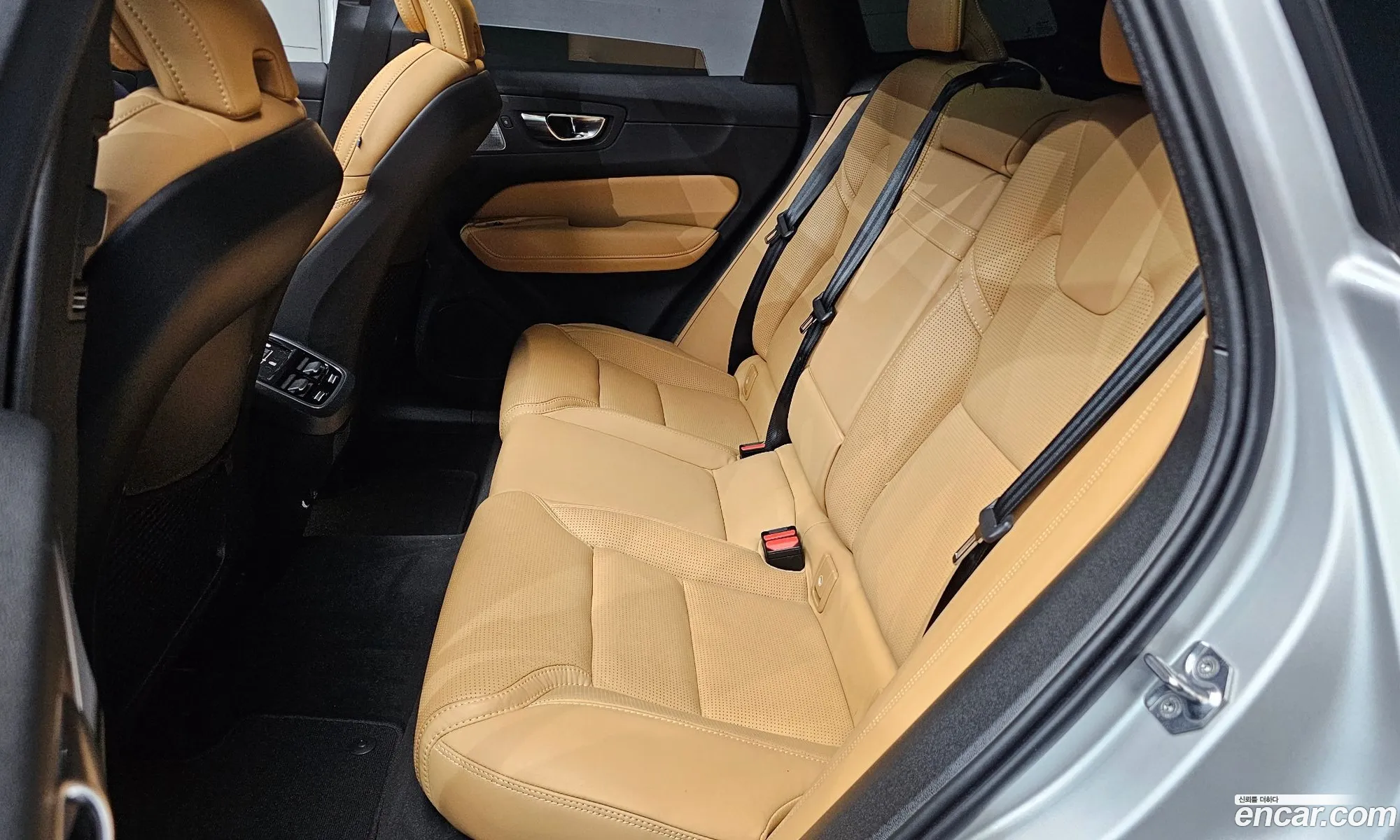 Volvo XC60 2020 — 15